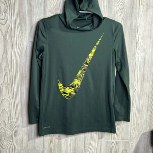 Youth Nike Dri-Fit hoodie green size large